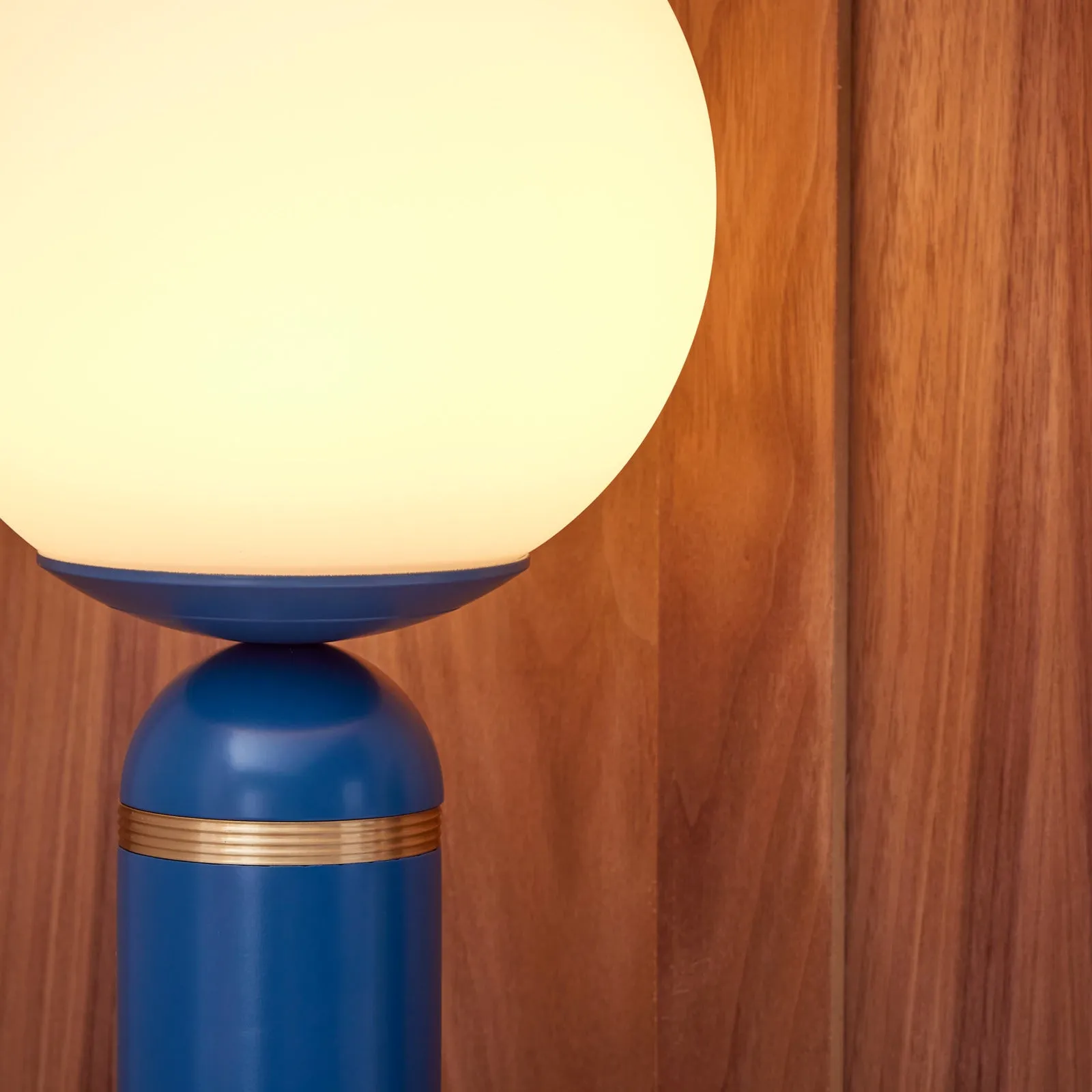 Novara Table Lamp